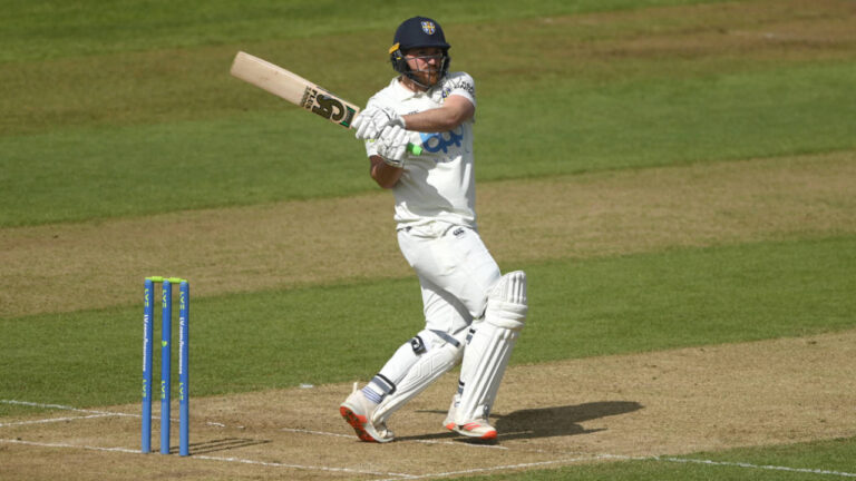 Ben Raine and Callum Parkinson Lead Durham to Resilient Draw Against Kent