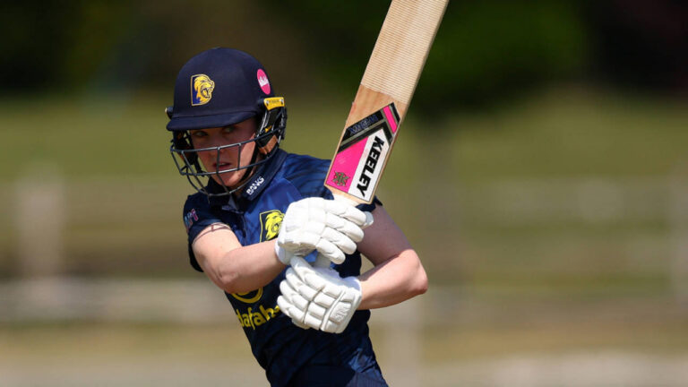 Villiers delivers with bat and ball in comfortable Durham victory