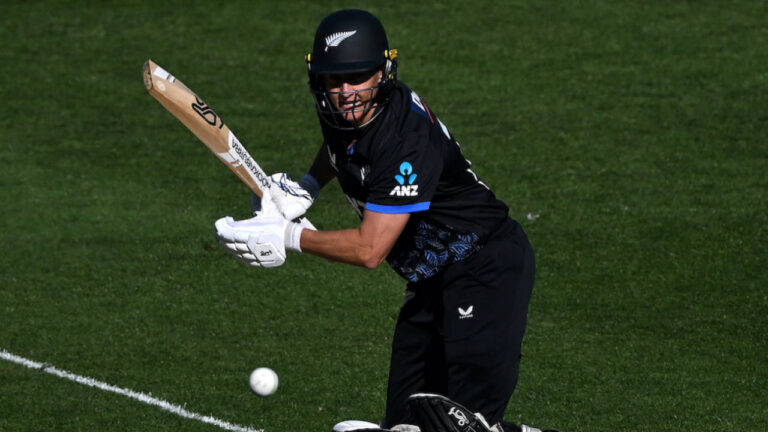 England Opt to Bowl First in T20I Opener Against New Zealand Amid Team Changes