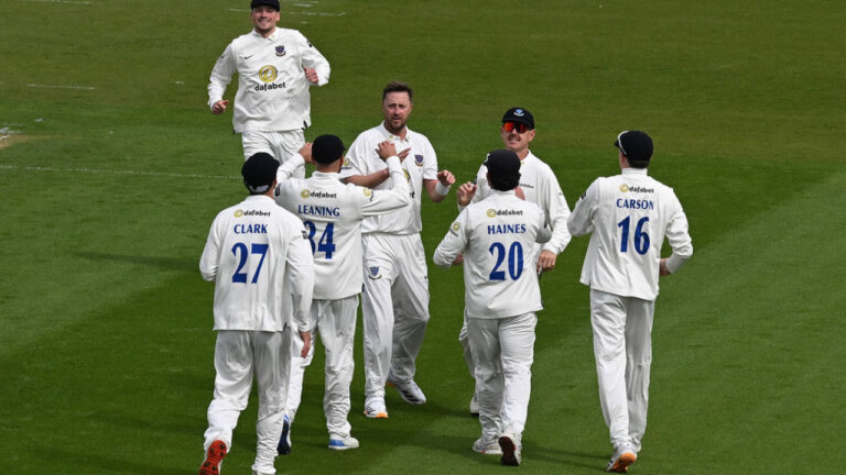Sussex Defeat Leicestershire at Hove: County Championship Match Report