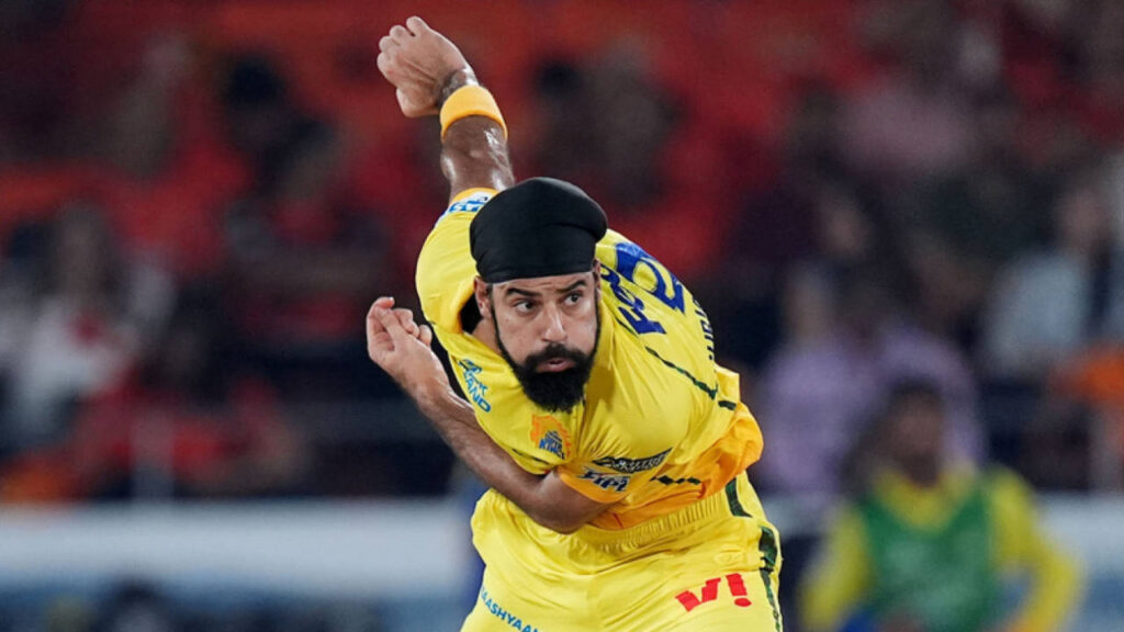 CSK Opt to Bowl Against Gujarat Titans in Crucial Ahmedabad Clash