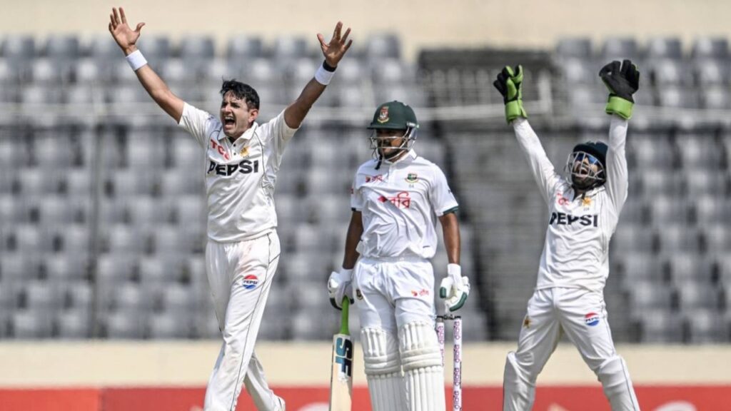 Abbas Defends Pakistan’s Bowling Decision Despite Bangladesh’s Strong Start