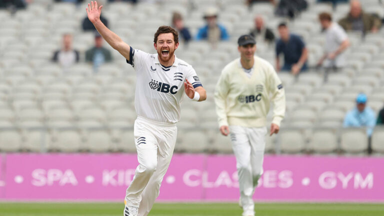 Lancashire and Middlesex Locked in Tense County Championship Battle