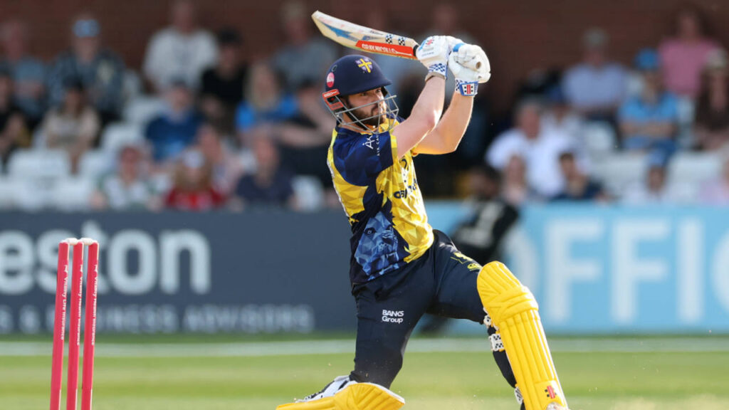 Durham Edge Derbyshire in Thrilling Vitality Blast Clash