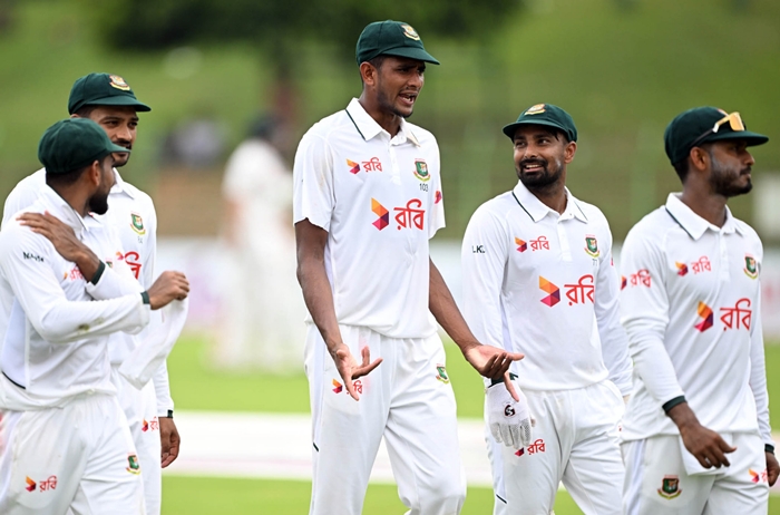 Bangladesh vs Pakistan Sylhet Test Day 3: Mushfiqur Rahim Hits 137 as Pakistan Set 437