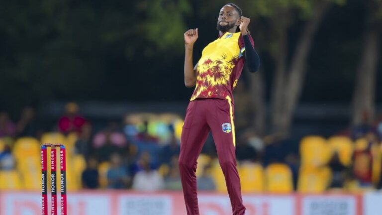 Springer comes in for the injured Holder; West Indies ask Sri Lanka to bat