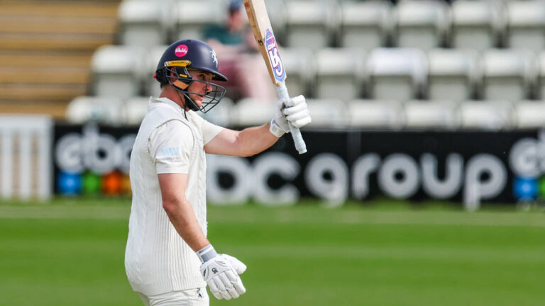 Benjamin, Compton, Dawkins fifties keep Kent on even keel